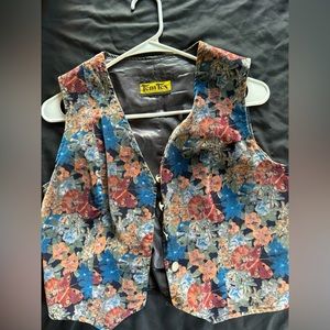 Vintage TemTex floral vest